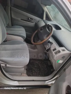 Toyota Nadia 2002 Silver