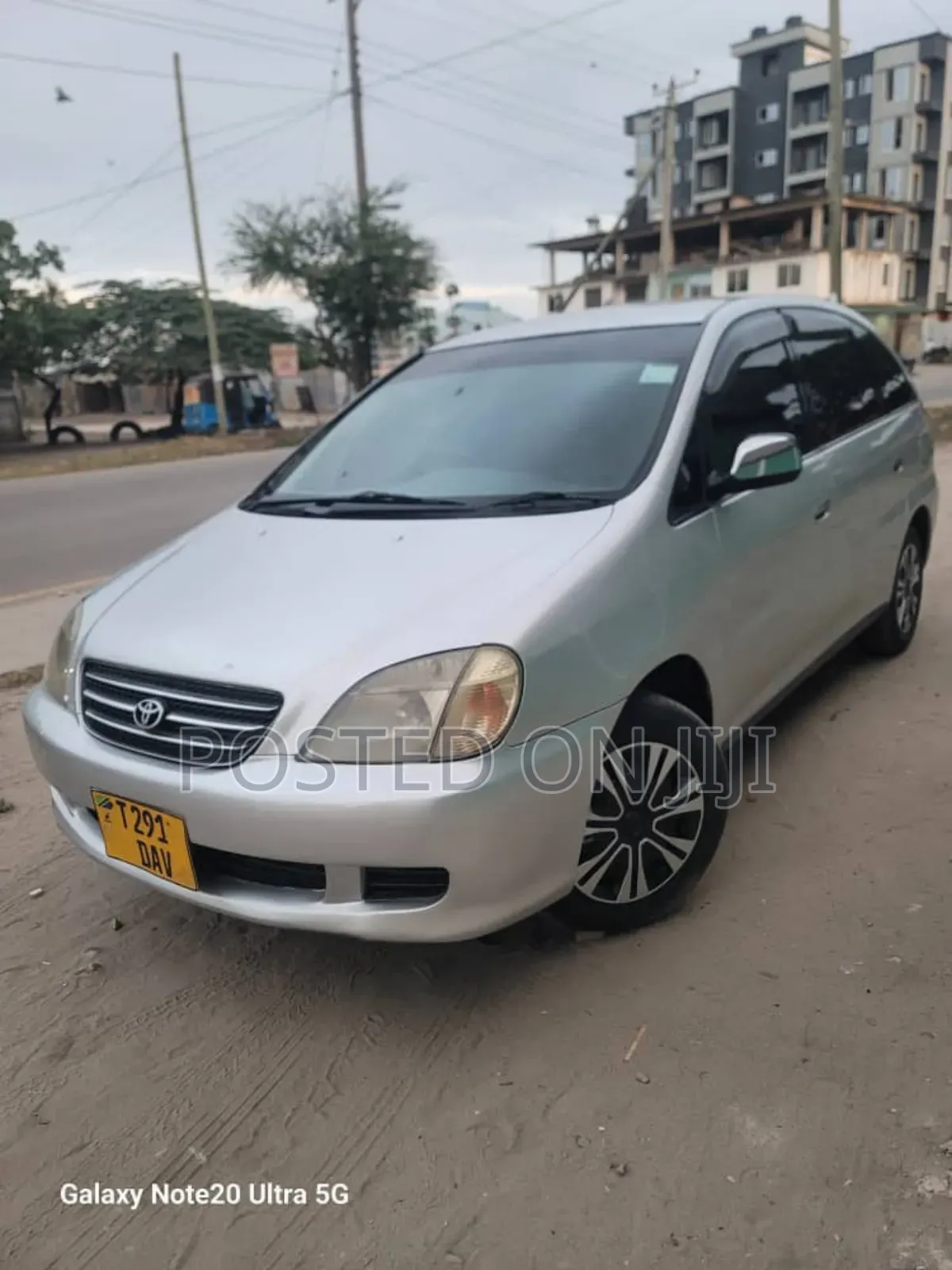 Toyota Nadia 2002 Silver