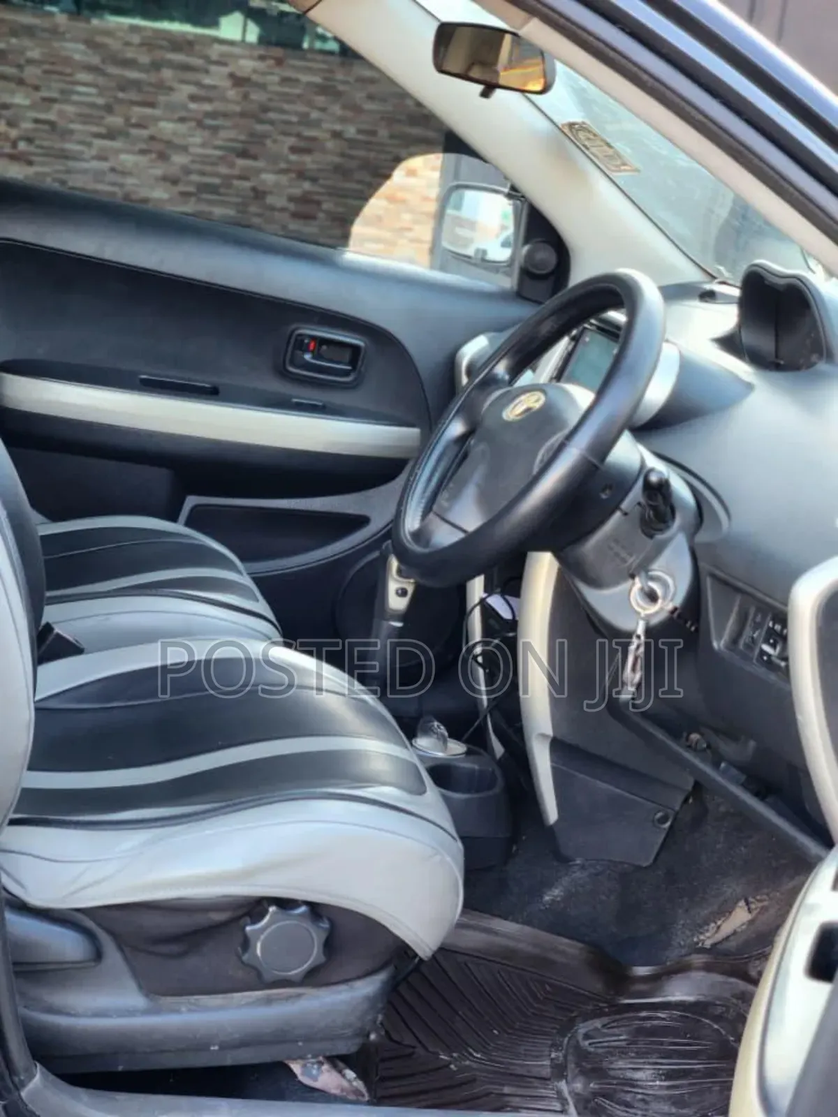 Toyota IST 2004 Black