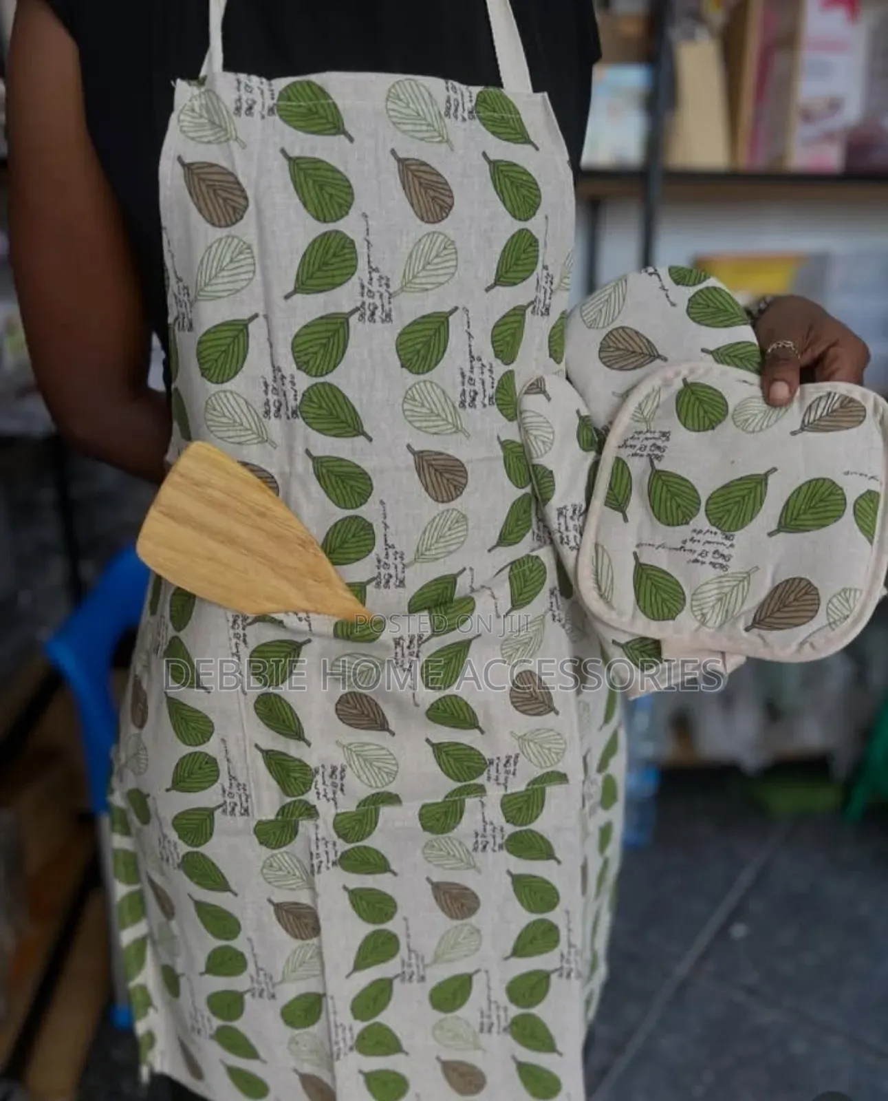Kitchen Apron and Oven Mitt Set