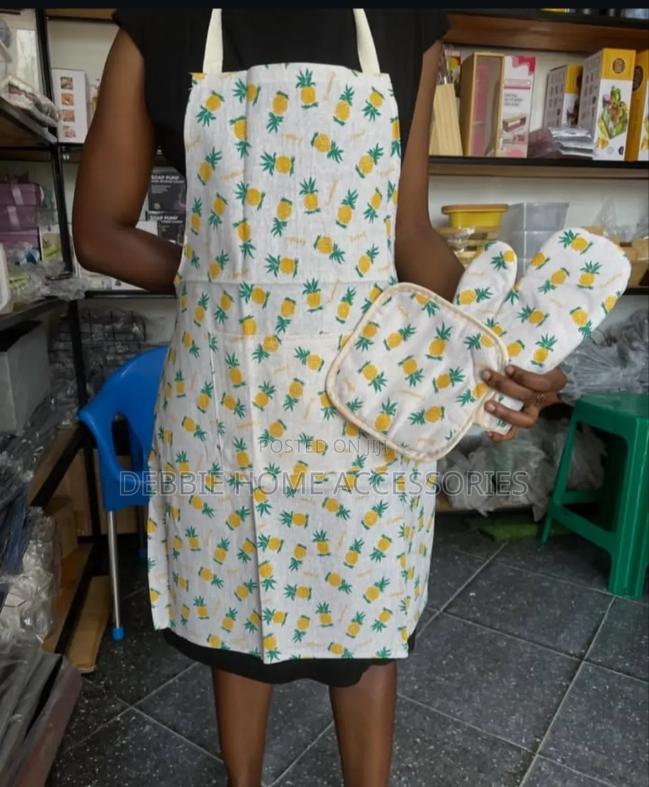 Kitchen Apron and Oven Mitt Set
