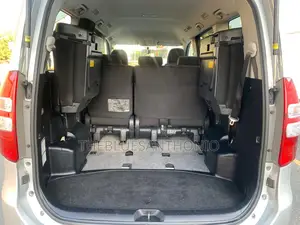 Toyota Noah 2013 Silver