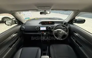Toyota Corolla Rumion Hatchback 1.8 FWD 2011 Black