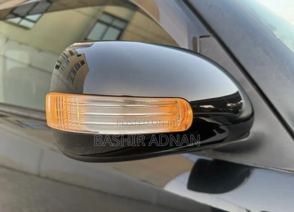 Toyota Corolla Rumion Hatchback 1.8 FWD 2011 Black