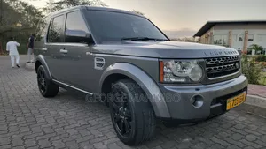 Land Rover Discovery 2011 Gray