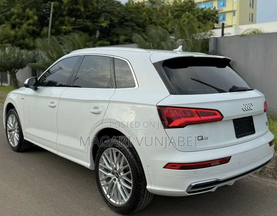 Audi Q5 2018 Off white