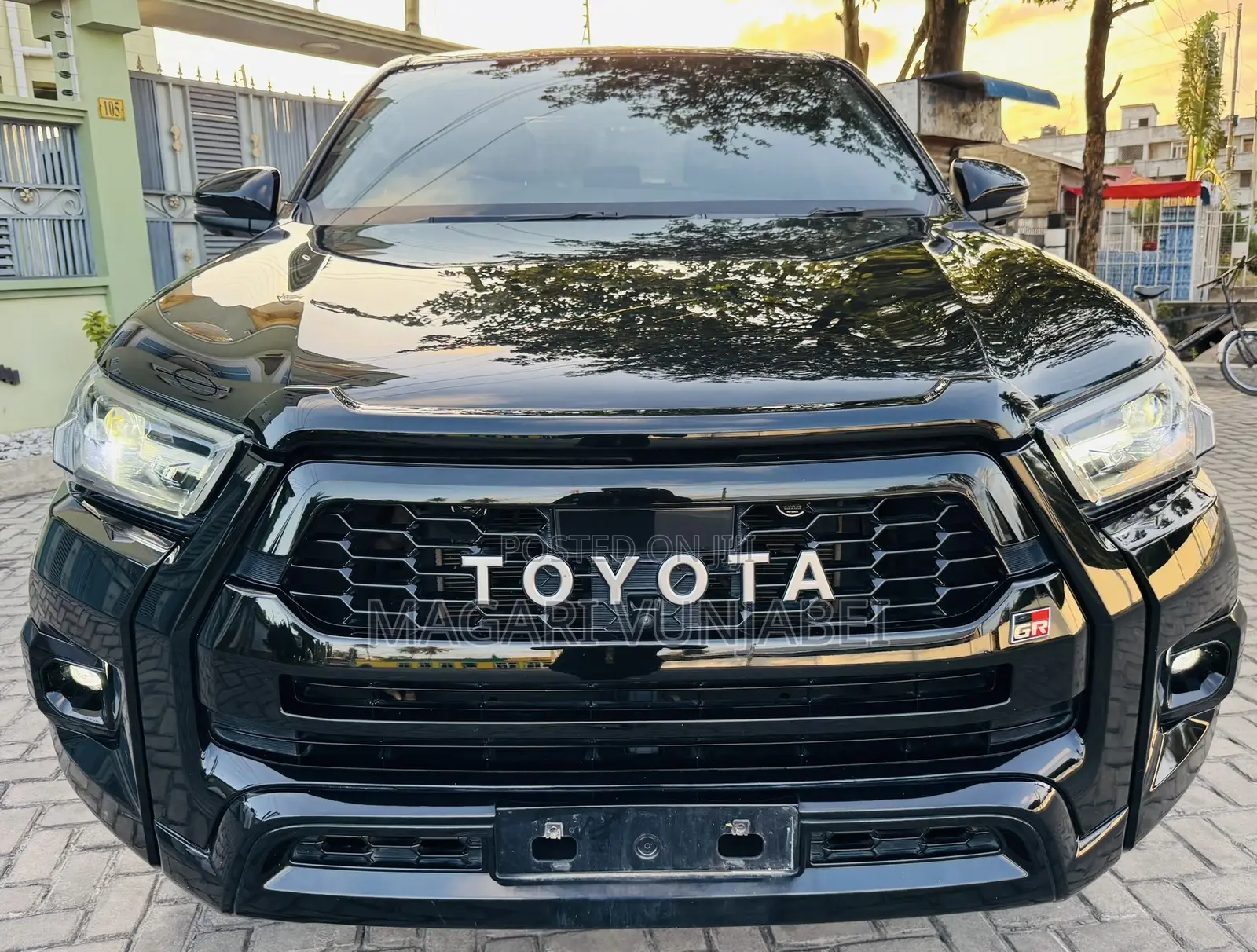 Toyota Hilux 2022 Black
