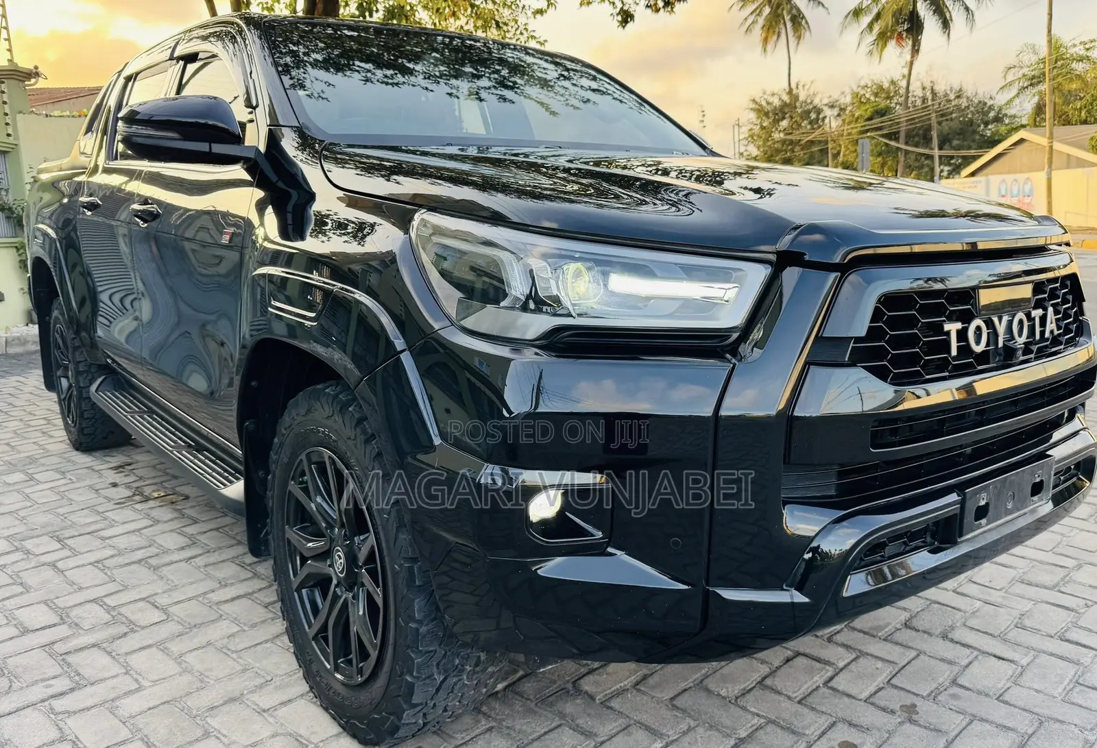 Toyota Hilux 2022 Black