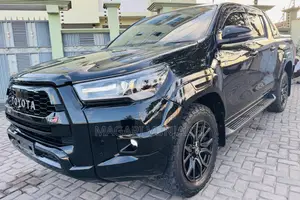 Toyota Hilux 2022 Black