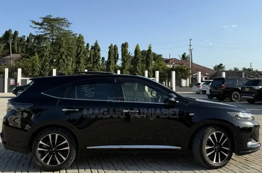 Toyota Harrier 2016 Black
