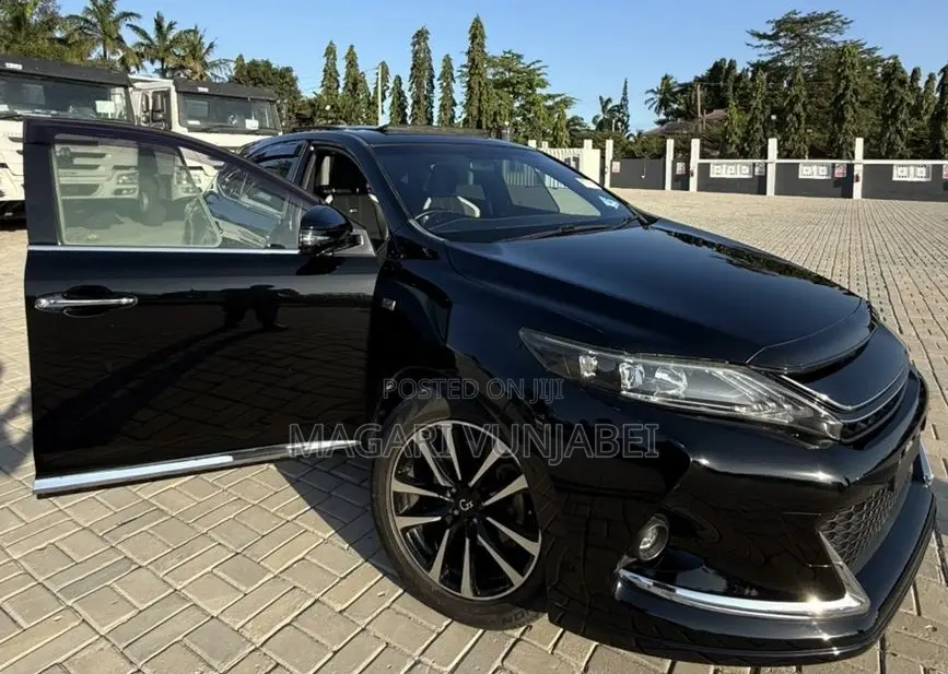 Toyota Harrier 2016 Black