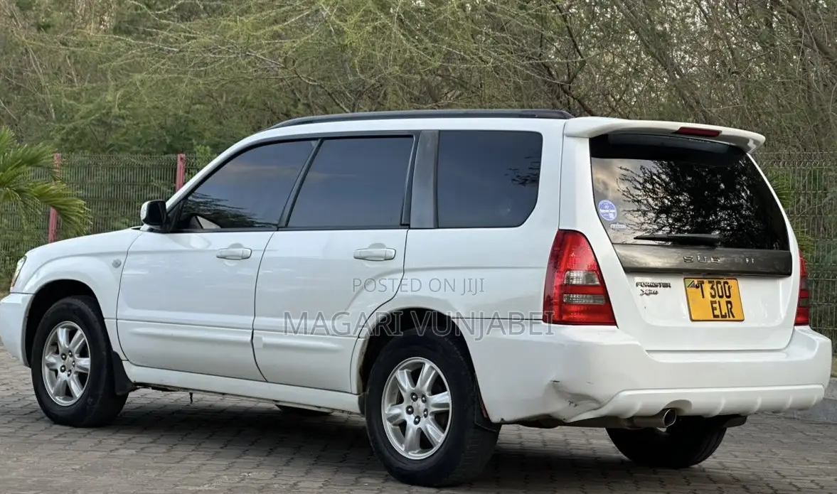Subaru Forester 2005 White