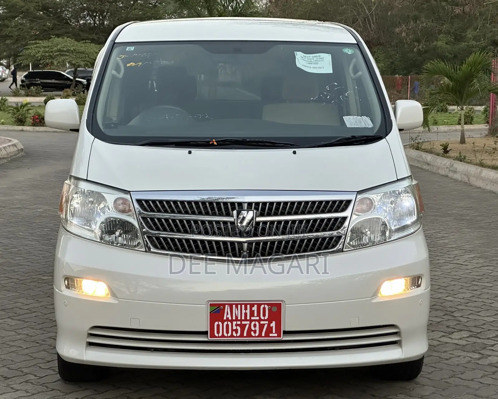 Toyota Alphard 2004 White