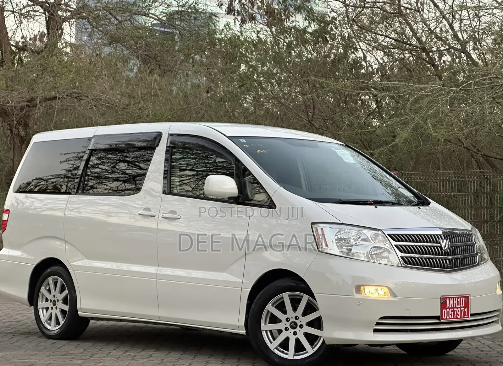 Toyota Alphard 2004 White