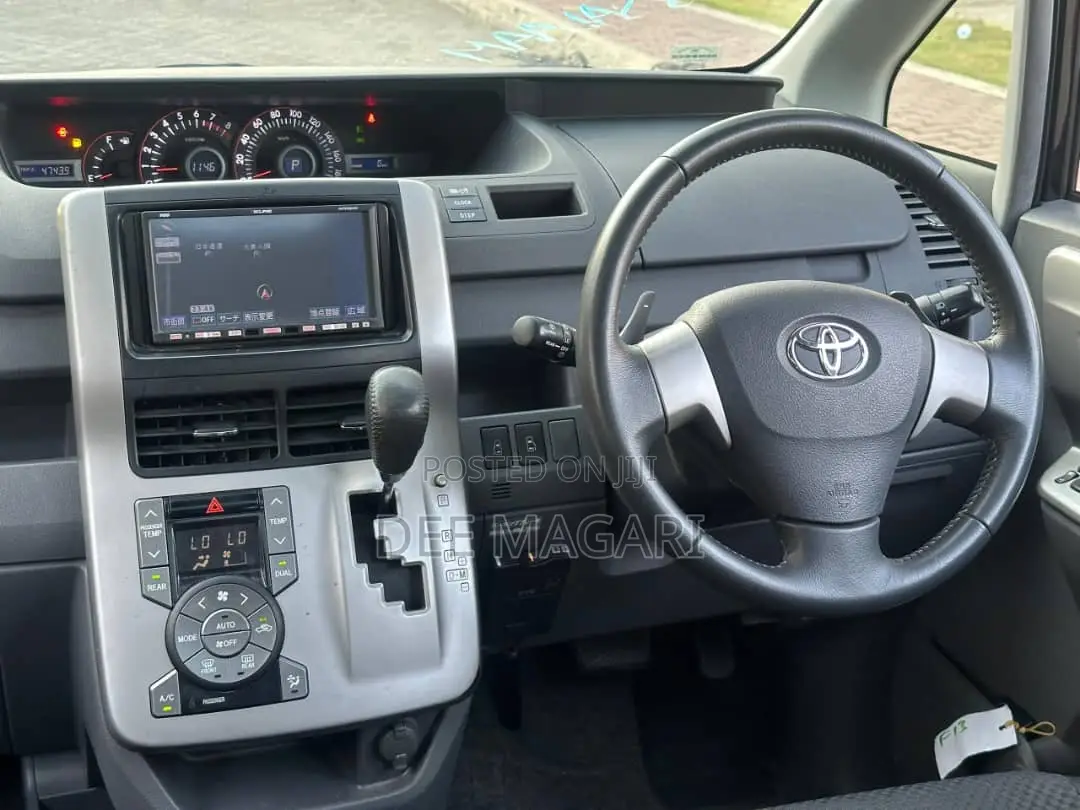 Toyota Noah 2008 Black