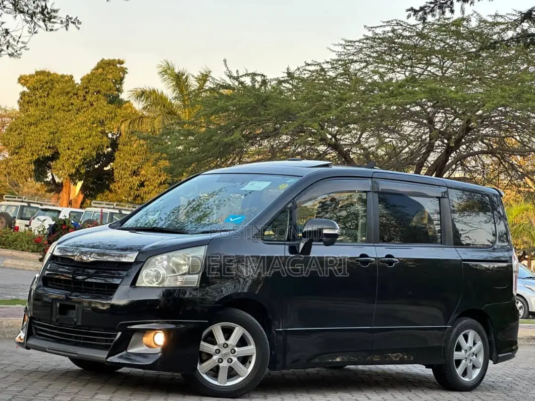 Toyota Noah 2008 Black