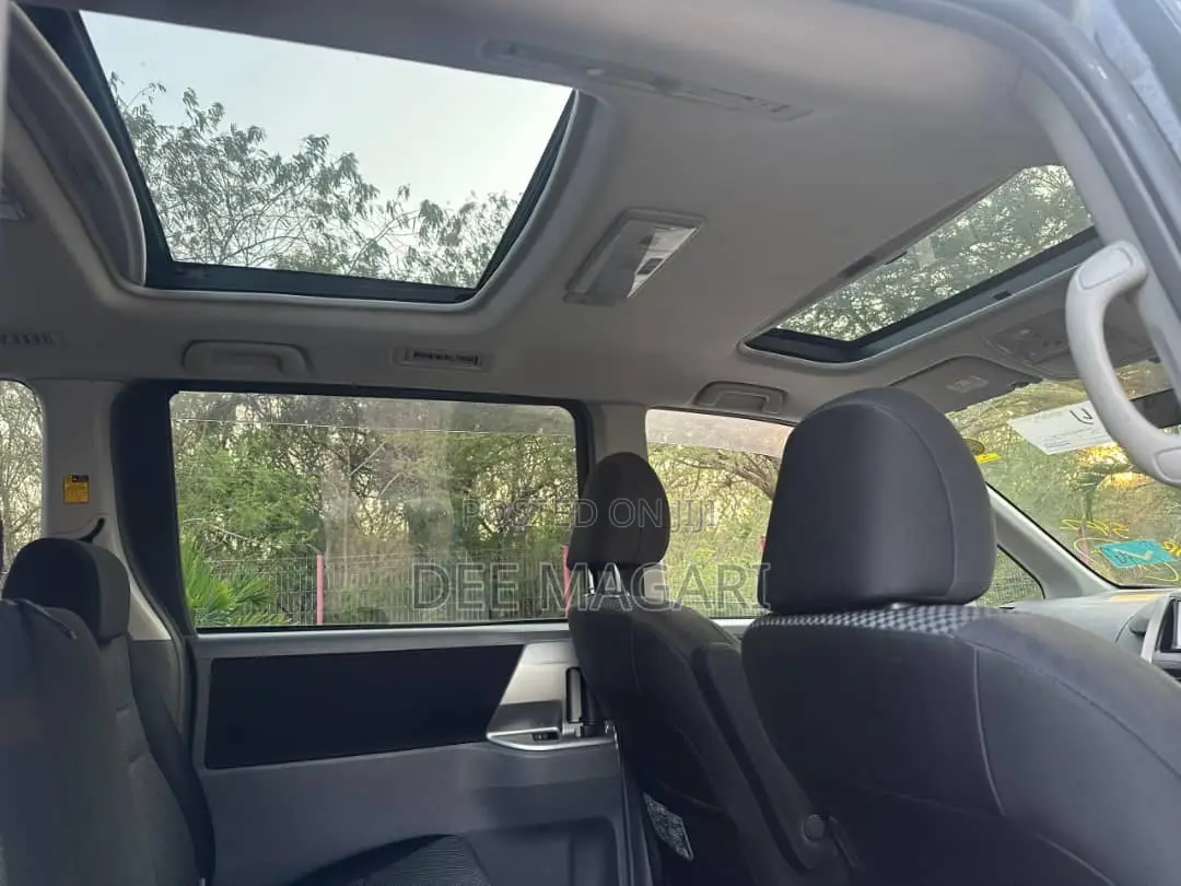 Toyota Noah 2008 Black