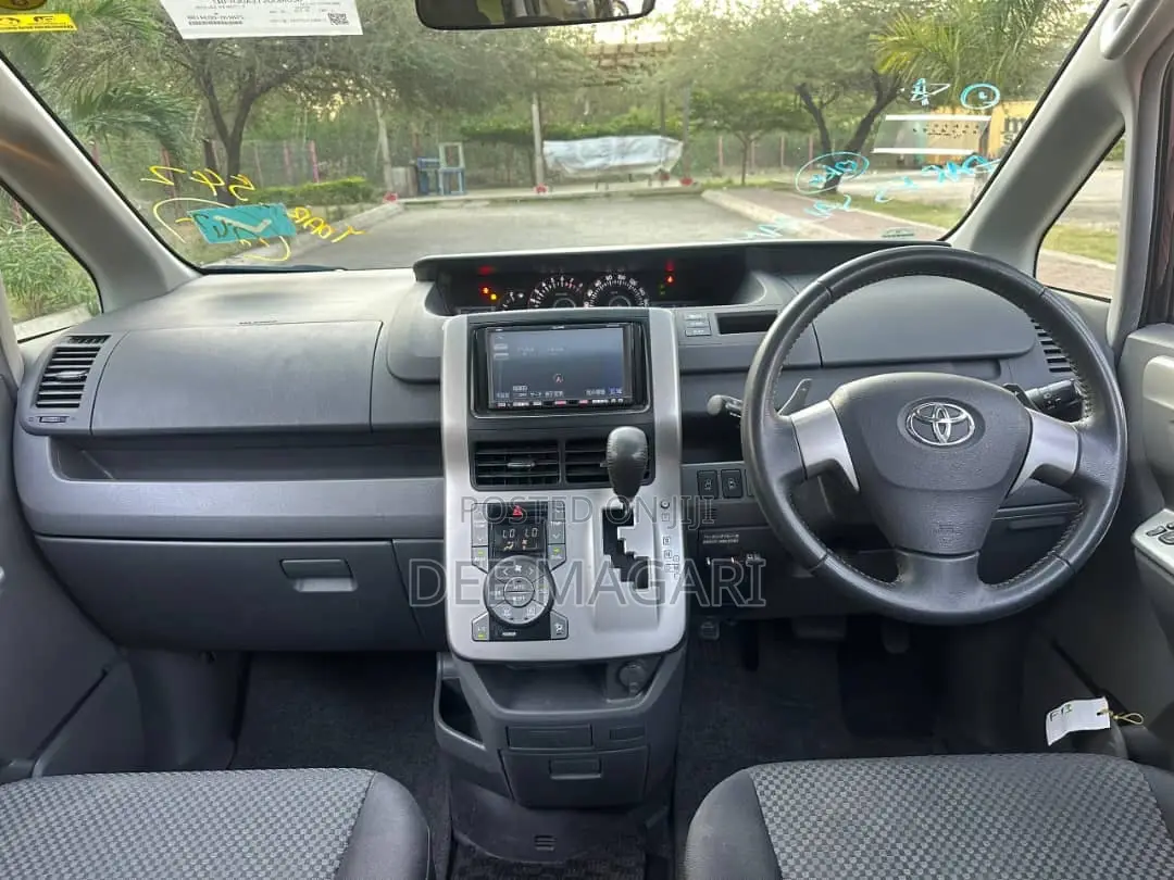 Toyota Noah 2008 Black