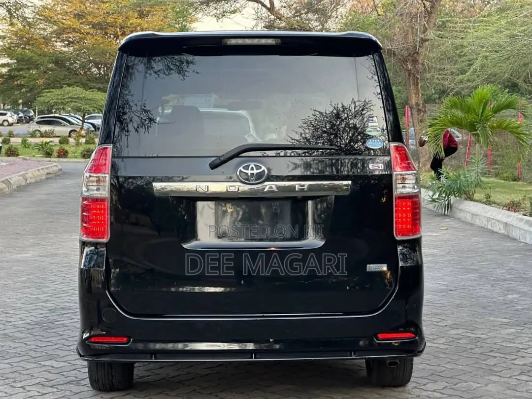 Toyota Noah 2008 Black