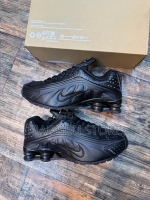 Nike SHD Sneakers