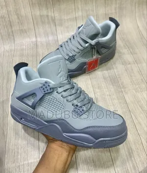 Nike SHD Sneakers