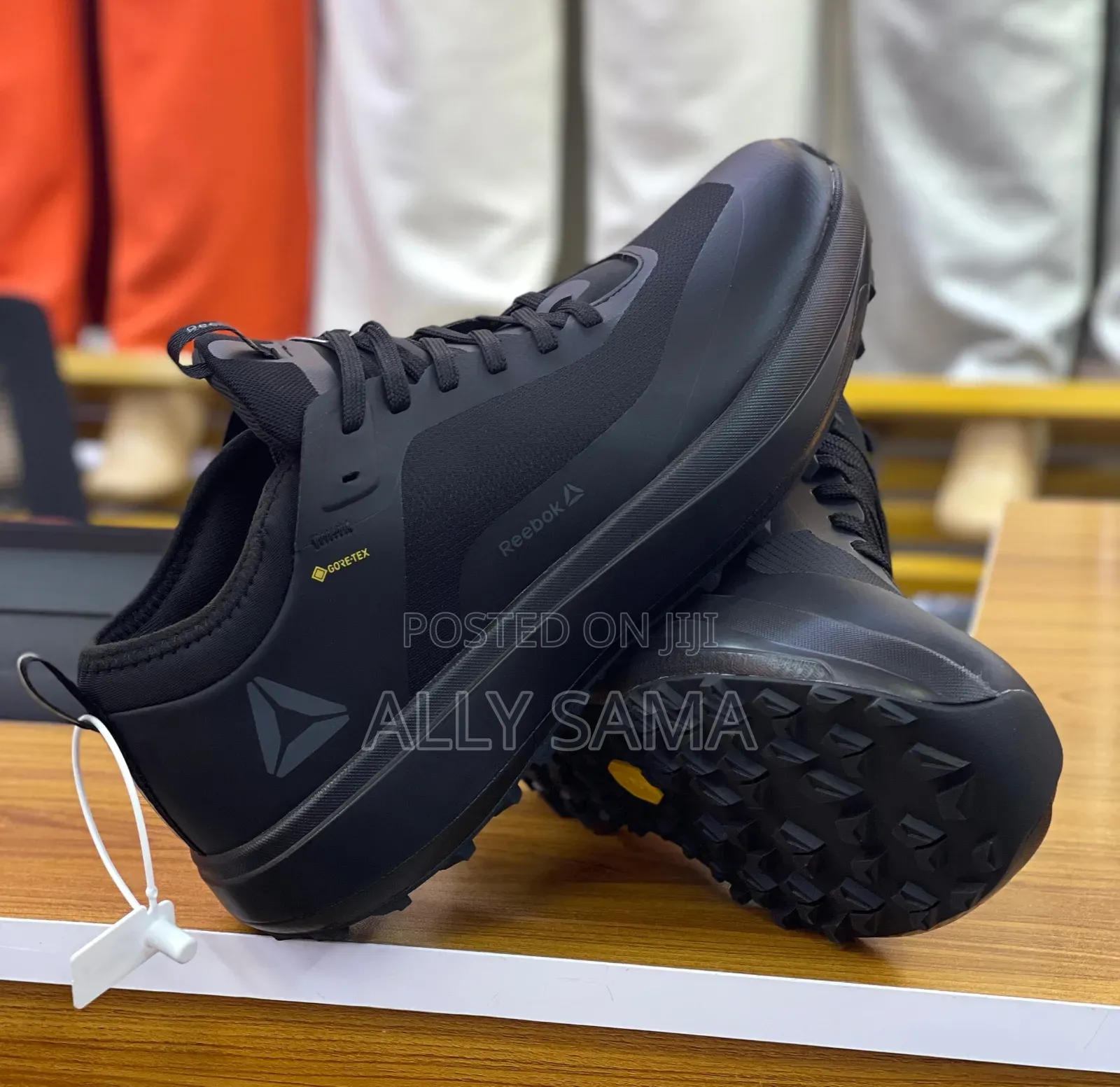 Men's Sneakers Reebok Material Leather Canvas