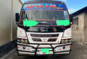 Tata Starbus Ultra Skool 2010 White