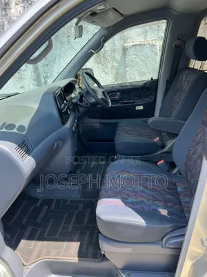 Toyota Noah 2.0 FWD (8 Seater) 2001 Silver