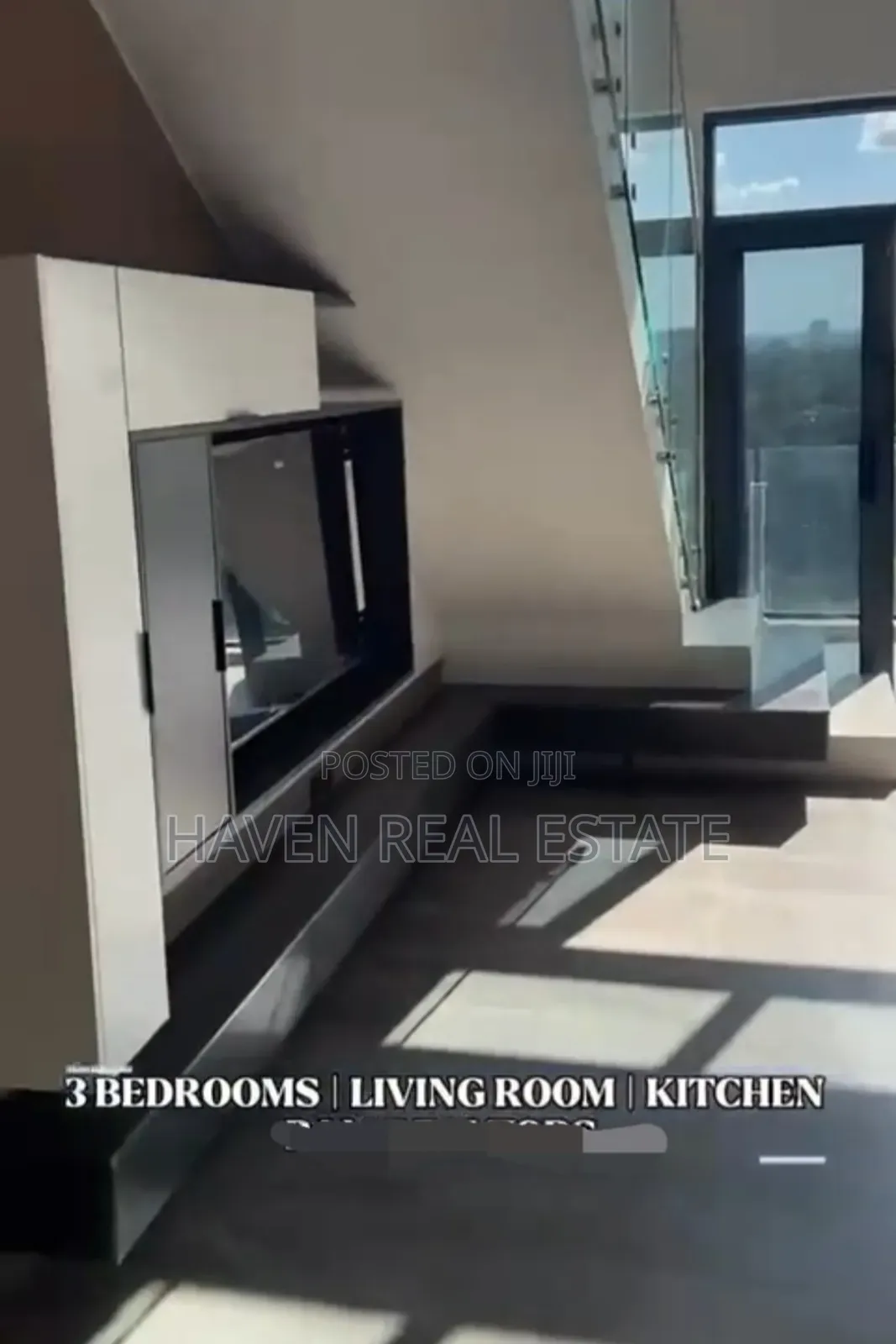 Furnished 3bdrm Duplex in Oyster Bay for sale