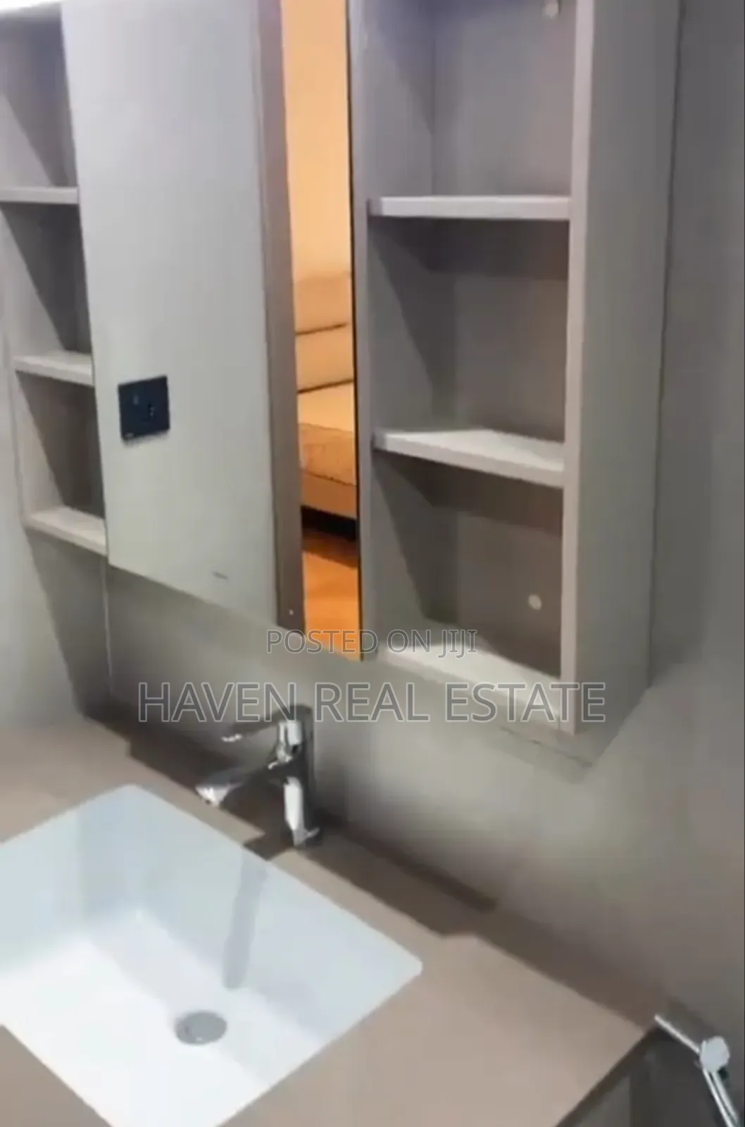 Furnished 3bdrm Duplex in Oyster Bay for sale