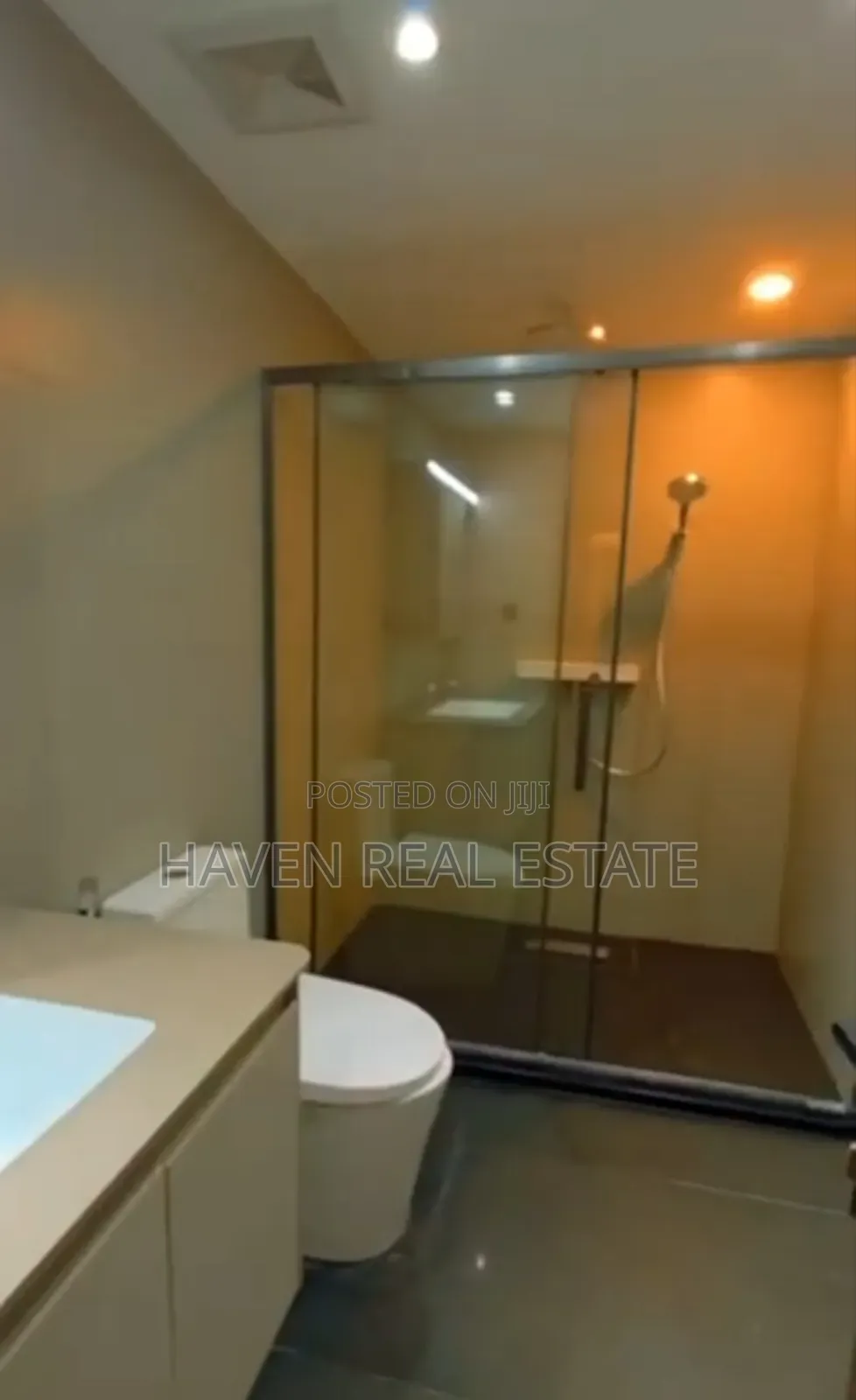 Furnished 3bdrm Duplex in Oyster Bay for rent