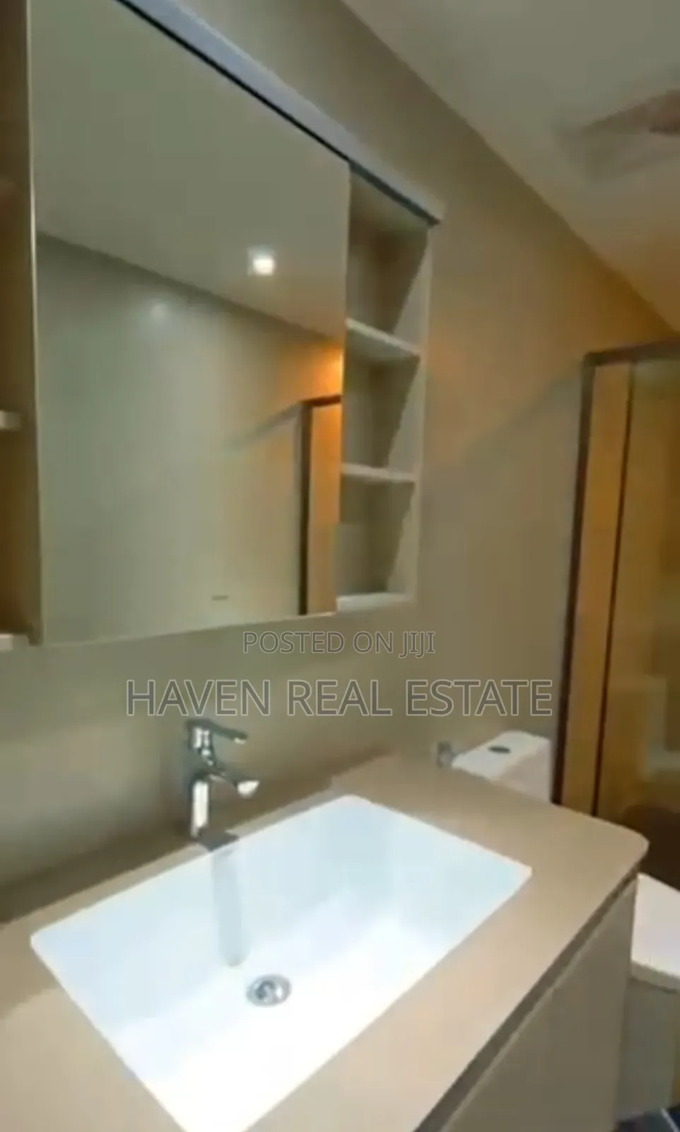 Furnished 3bdrm Duplex in Oyster Bay for rent