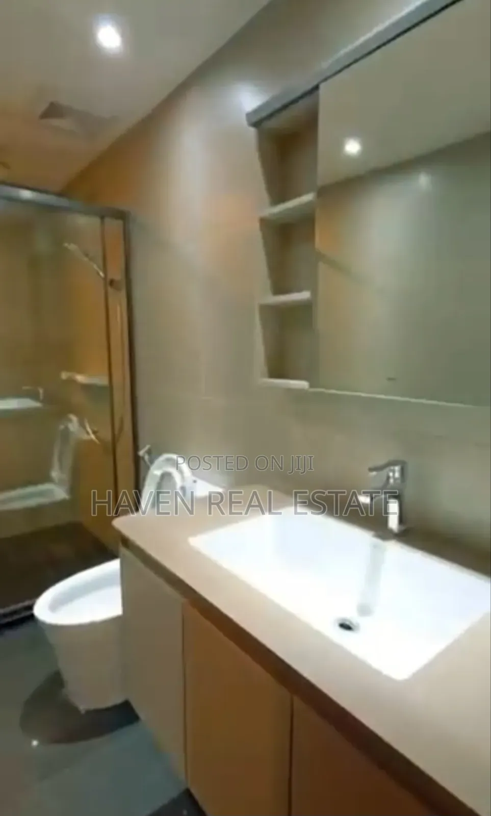 Furnished 3bdrm Duplex in Oyster Bay for rent