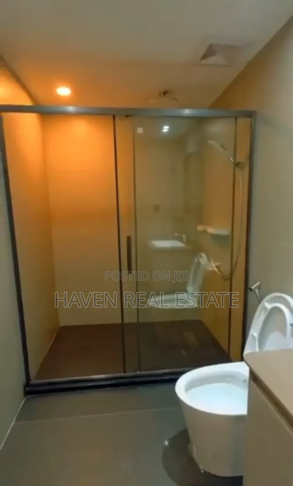 Furnished 3bdrm Duplex in Oyster Bay for rent