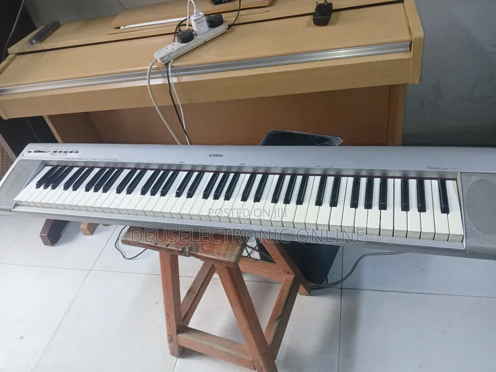 Electric Keyboard Portable Grand Np30