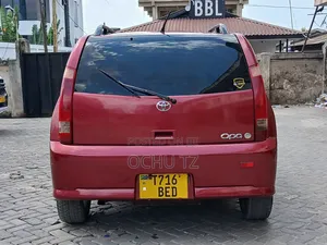 Toyota Opa 2000 Red