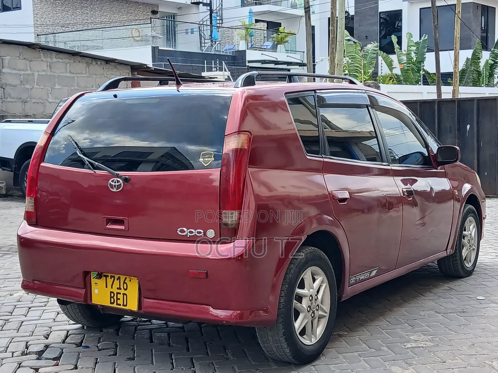 Toyota Opa 2000 Red