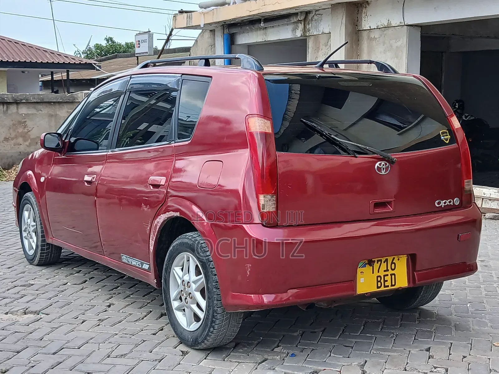 Toyota Opa 2000 Red