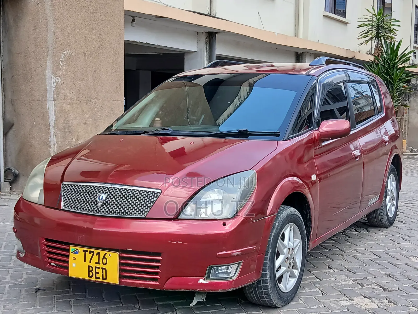 Toyota Opa 2000 Red