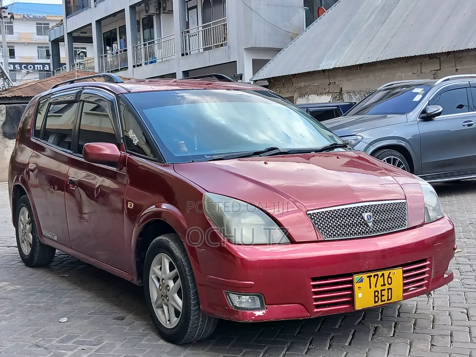 Toyota Opa 2000 Red