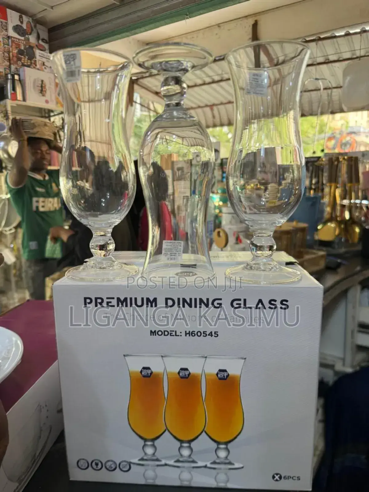 Glass Mwanamke Nyonga