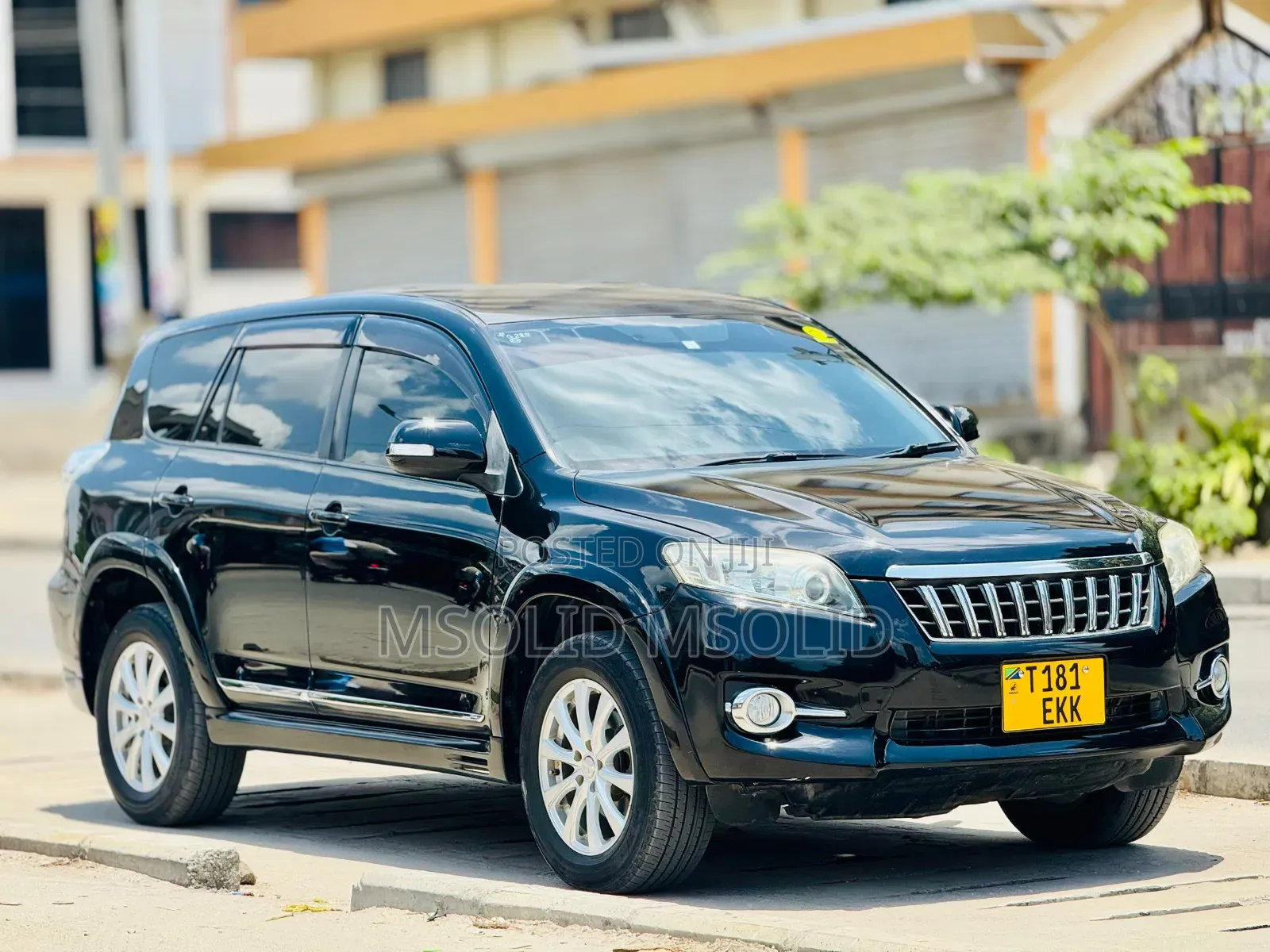 Toyota Vanguard 2013 Black