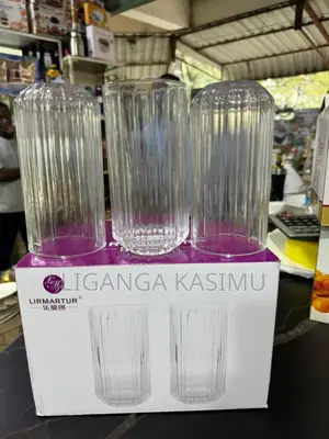 Lilmartur Glass