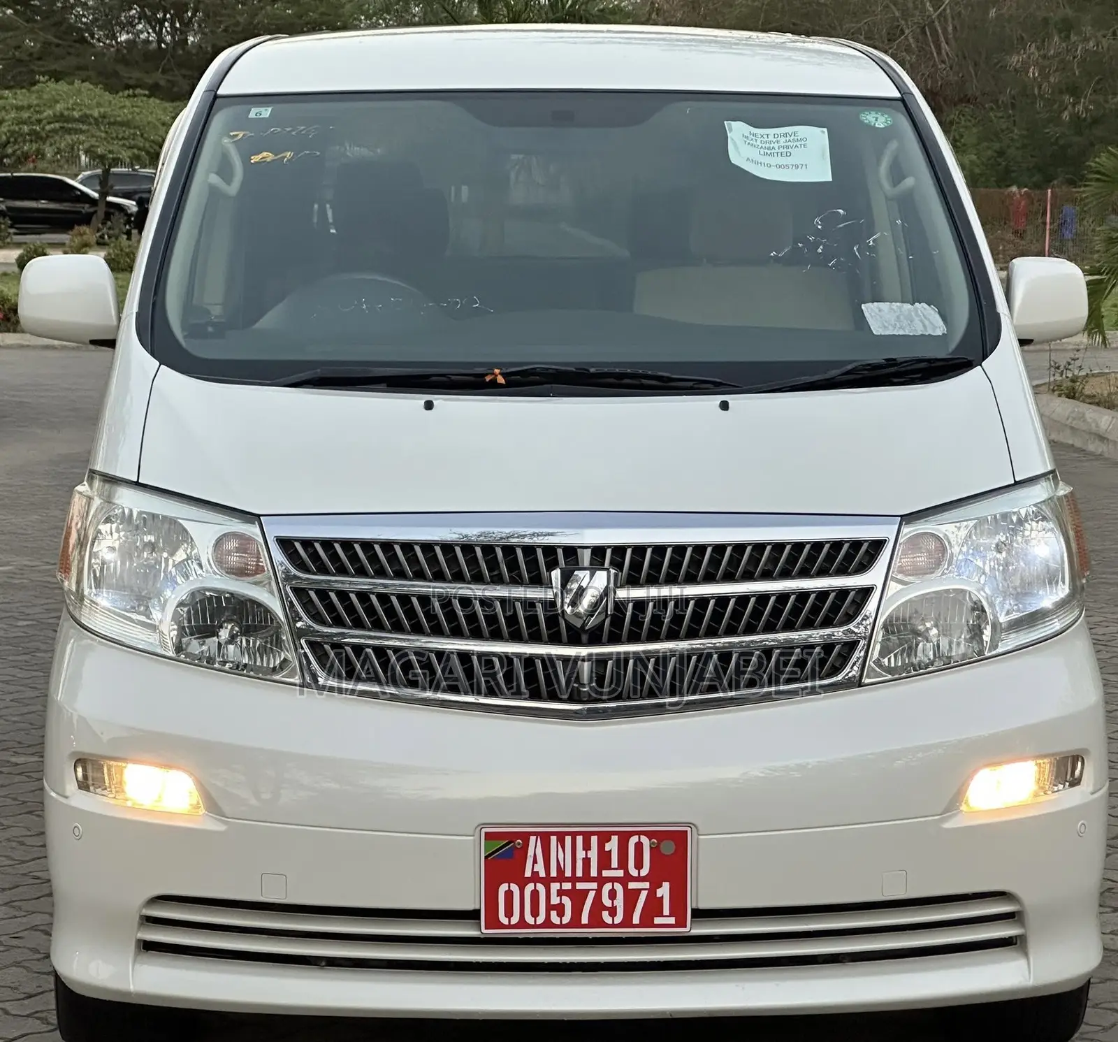 Toyota Alphard 2004 Off white