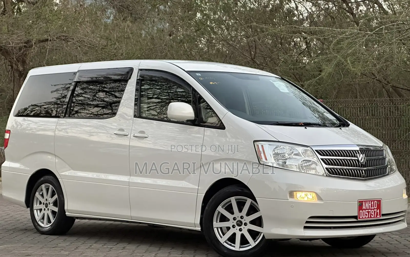Toyota Alphard 2004 Off white