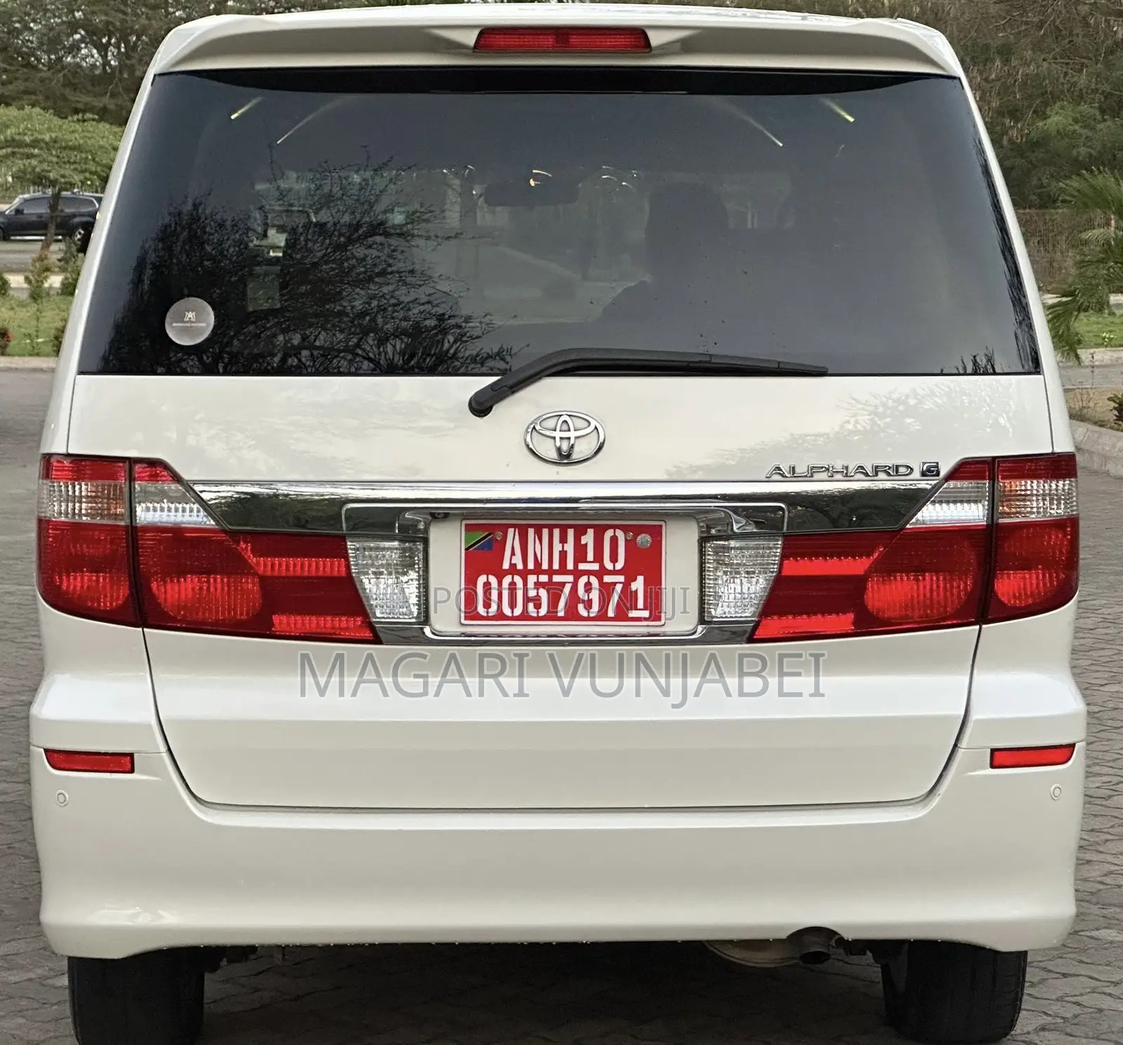 Toyota Alphard 2004 Off white