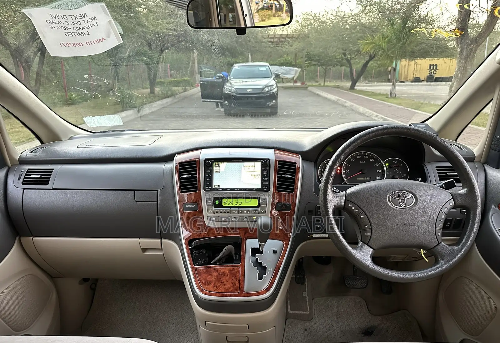 Toyota Alphard 2004 Off white