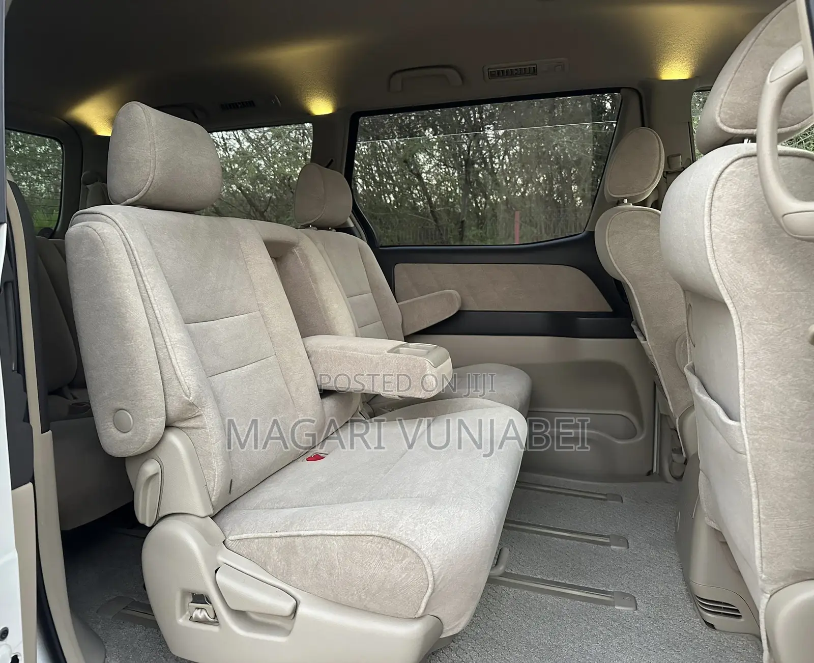 Toyota Alphard 2004 Off white