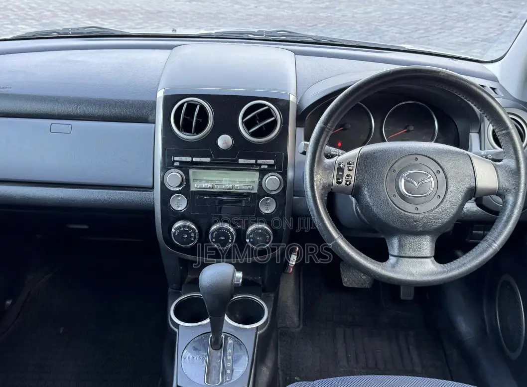 Mazda Verisa 2010 Gray