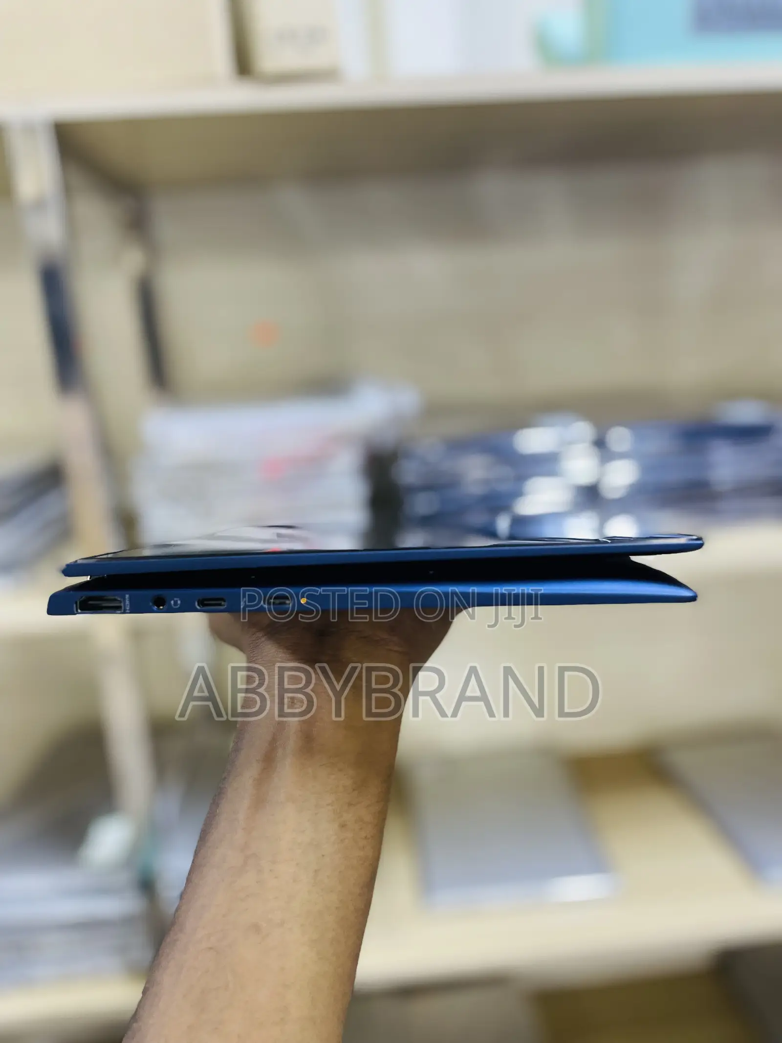 New Laptop HP Dragonfly G2 8GB Intel Core I5 SSD 512GB